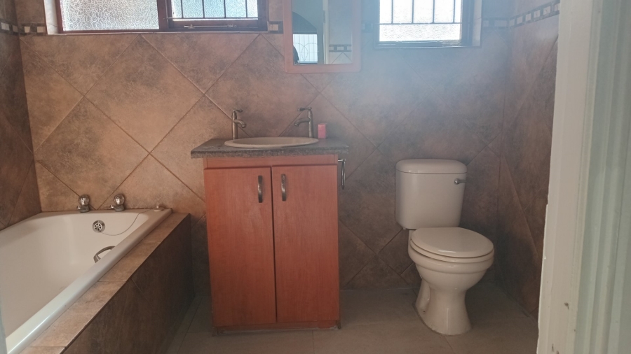 To Let 3 Bedroom Property for Rent in George East Western Cape